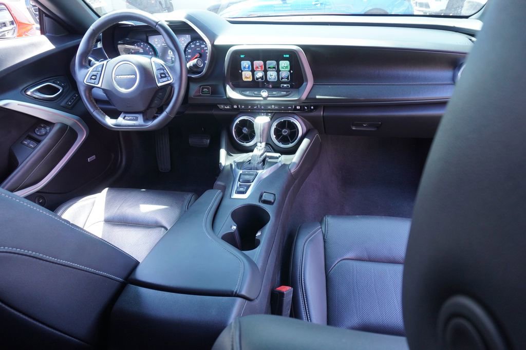 Used 2017 Chevrolet Camaro SS RWD image 11