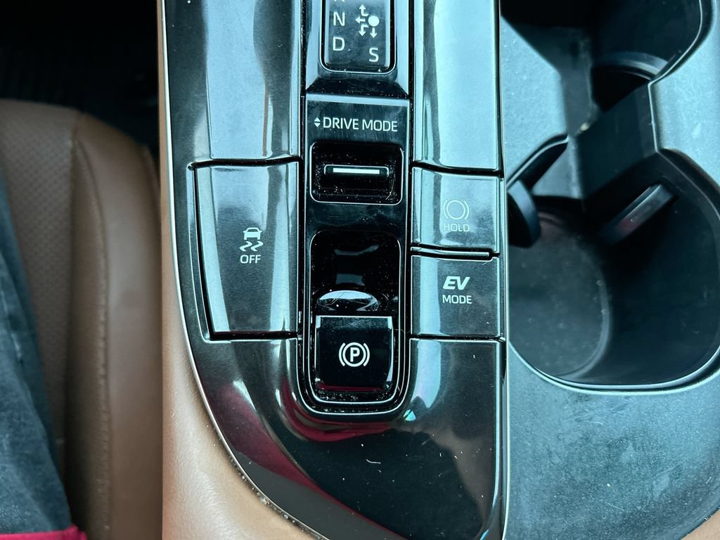 Used 2025 Toyota Crown Signia AWD/4WD image 35