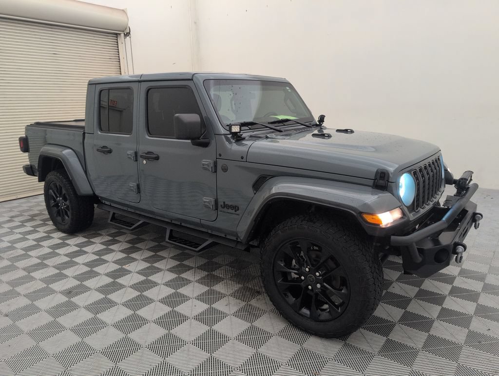 Used 2025 Jeep Gladiator Sport