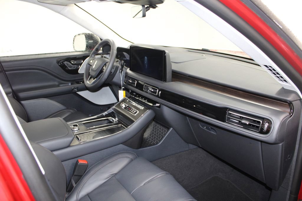 New 2026 Lincoln Aviator Reserve w/ Luxury Package RWD image 30