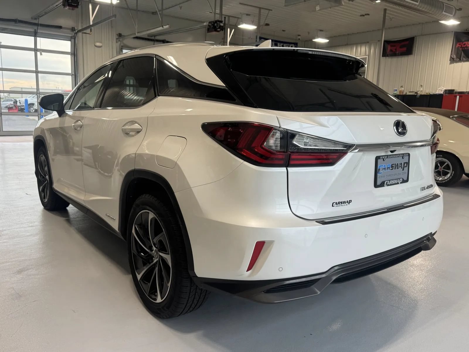 Used 2018 Lexus RX 450h AWD w/ Luxury Package image 6