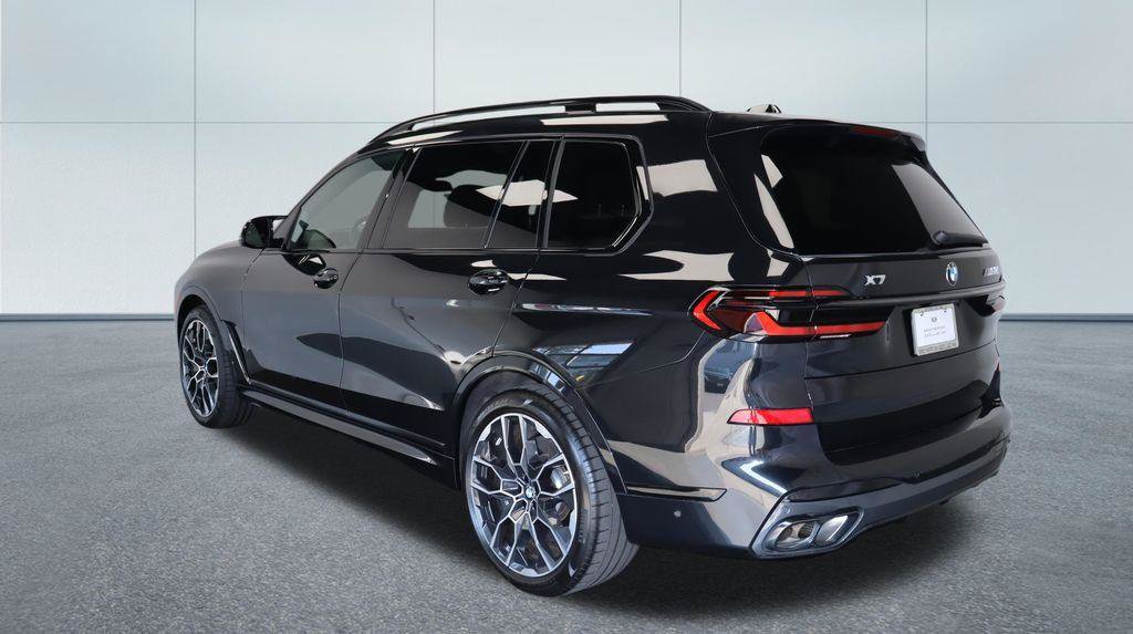 Used 2026 BMW X7 M60i AWD/4WD image 3