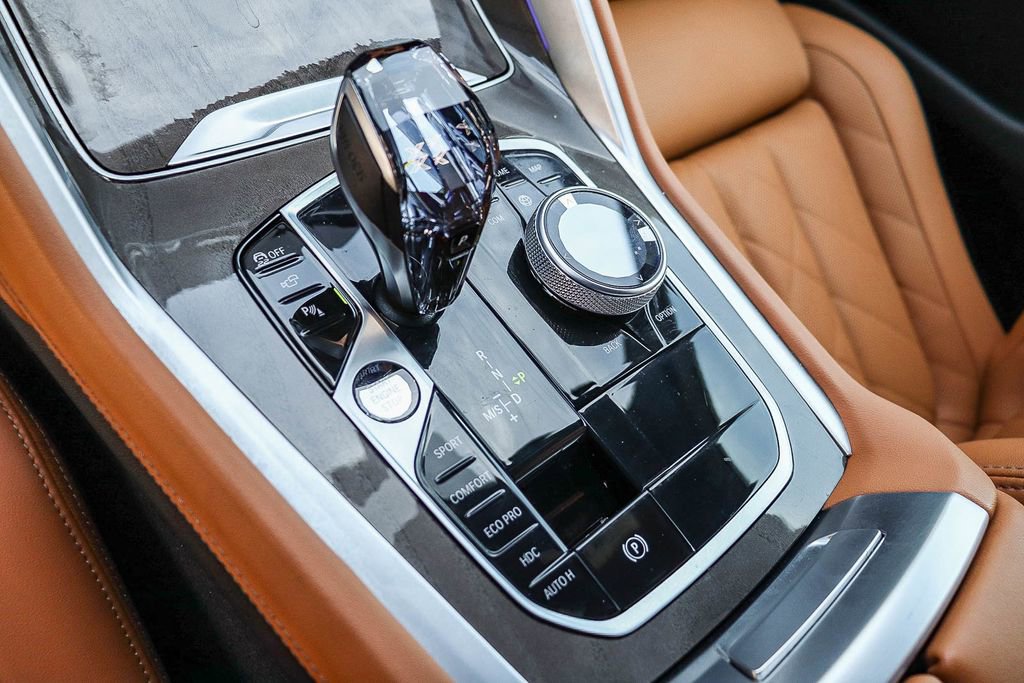 Used 2023 BMW X6 xDrive40i w/ Climate Comfort Package image 21