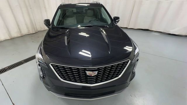 Certified 2023 Cadillac XT4 Premium Luxury w/ Cold Weather Package AWD/4WD image 3