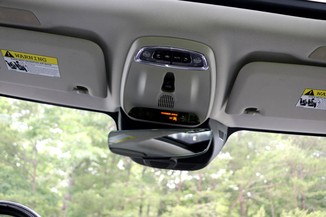 Used 2019 Volvo S60 T6 Momentum w/ Premium Package image 10