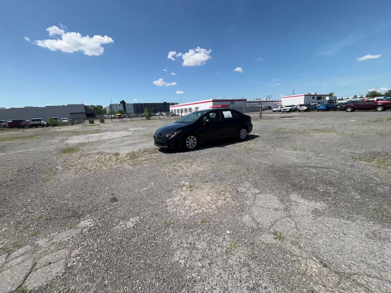 Used 2025 Toyota Corolla LE FWD image 13