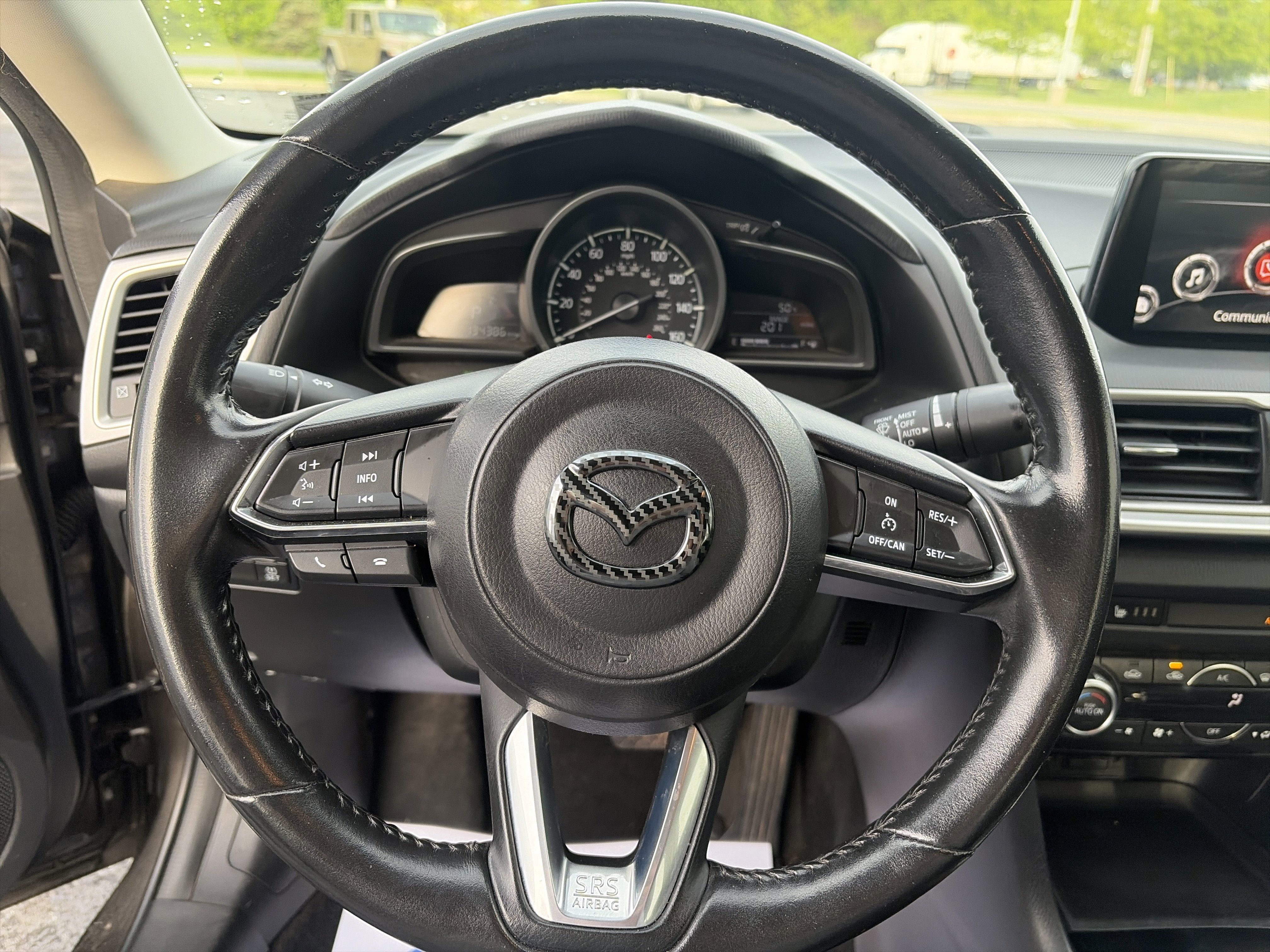 Used 2017 MAZDA MAZDA3 Touring FWD image 29