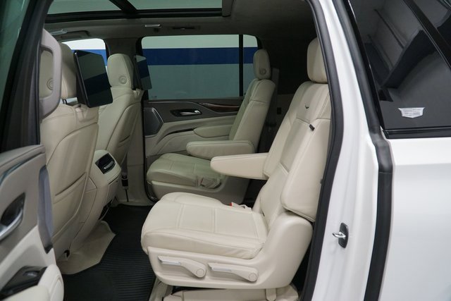 New 2024 Cadillac Escalade ESV Sport Platinum w/ LPO, ONYX Package image 23