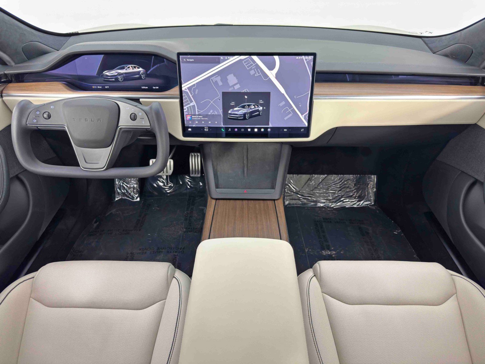 Used 2021 Tesla Model S Plaid image 12