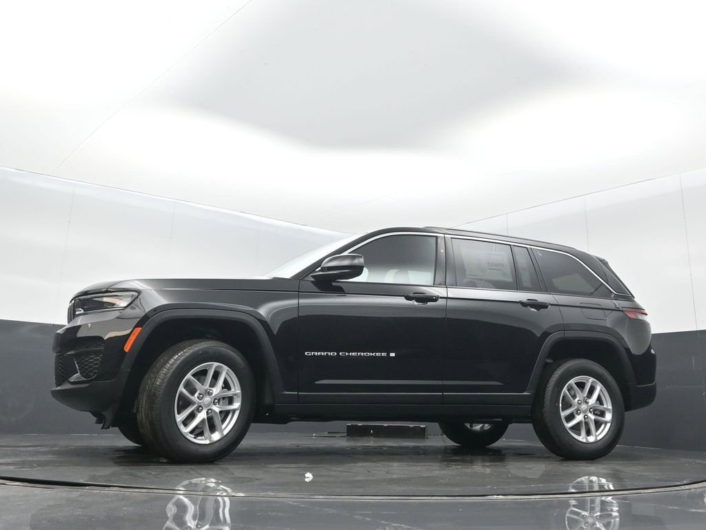 New 2026 Jeep Grand Cherokee Laredo image 31