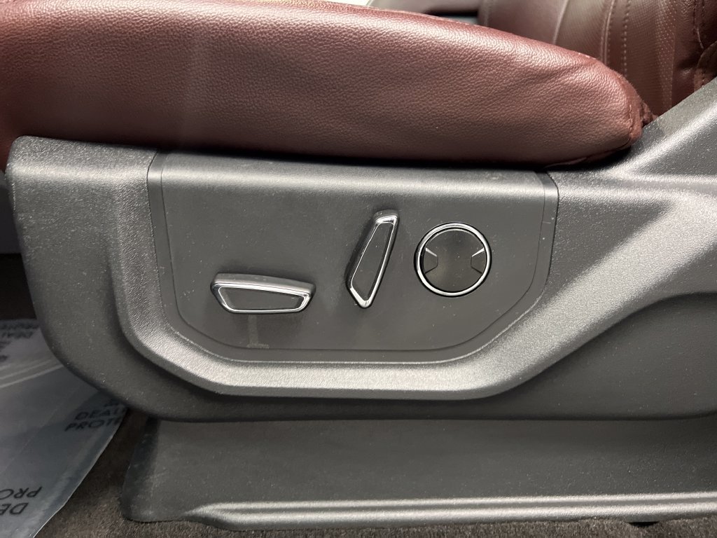 Used 2023 Ford Expedition Limited AWD/4WD image 13