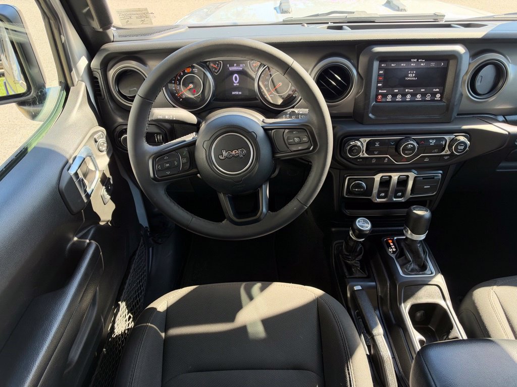 Used 2023 Jeep Wrangler Sport AWD/4WD image 16