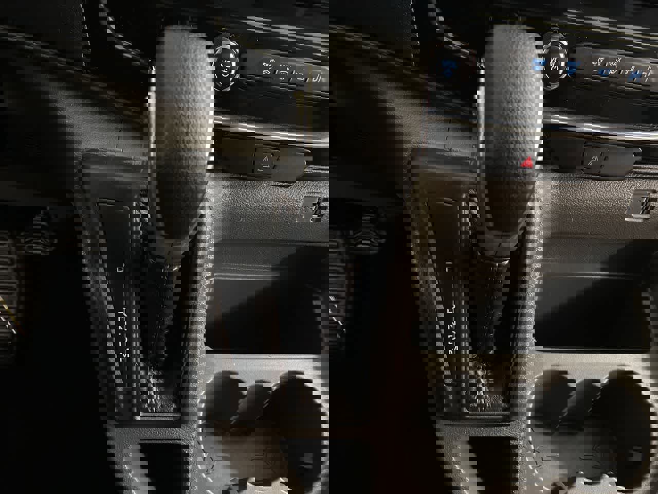 Used 2023 Ford Transit 350 XLT image 26