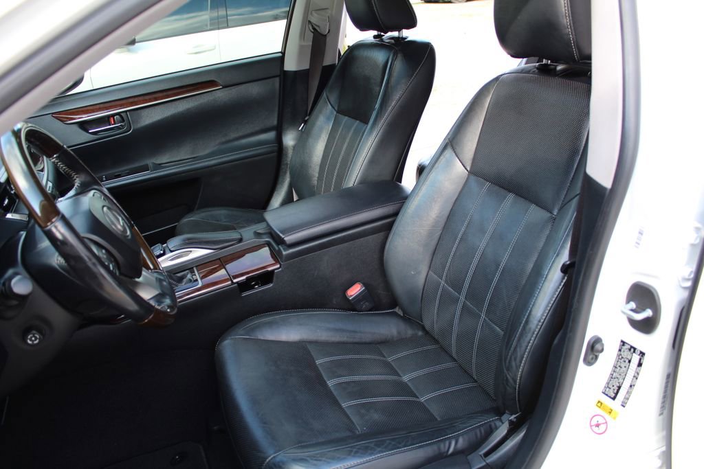 Used 2016 Lexus ES 350 w/ Luxury Package w/Wood Trim image 11