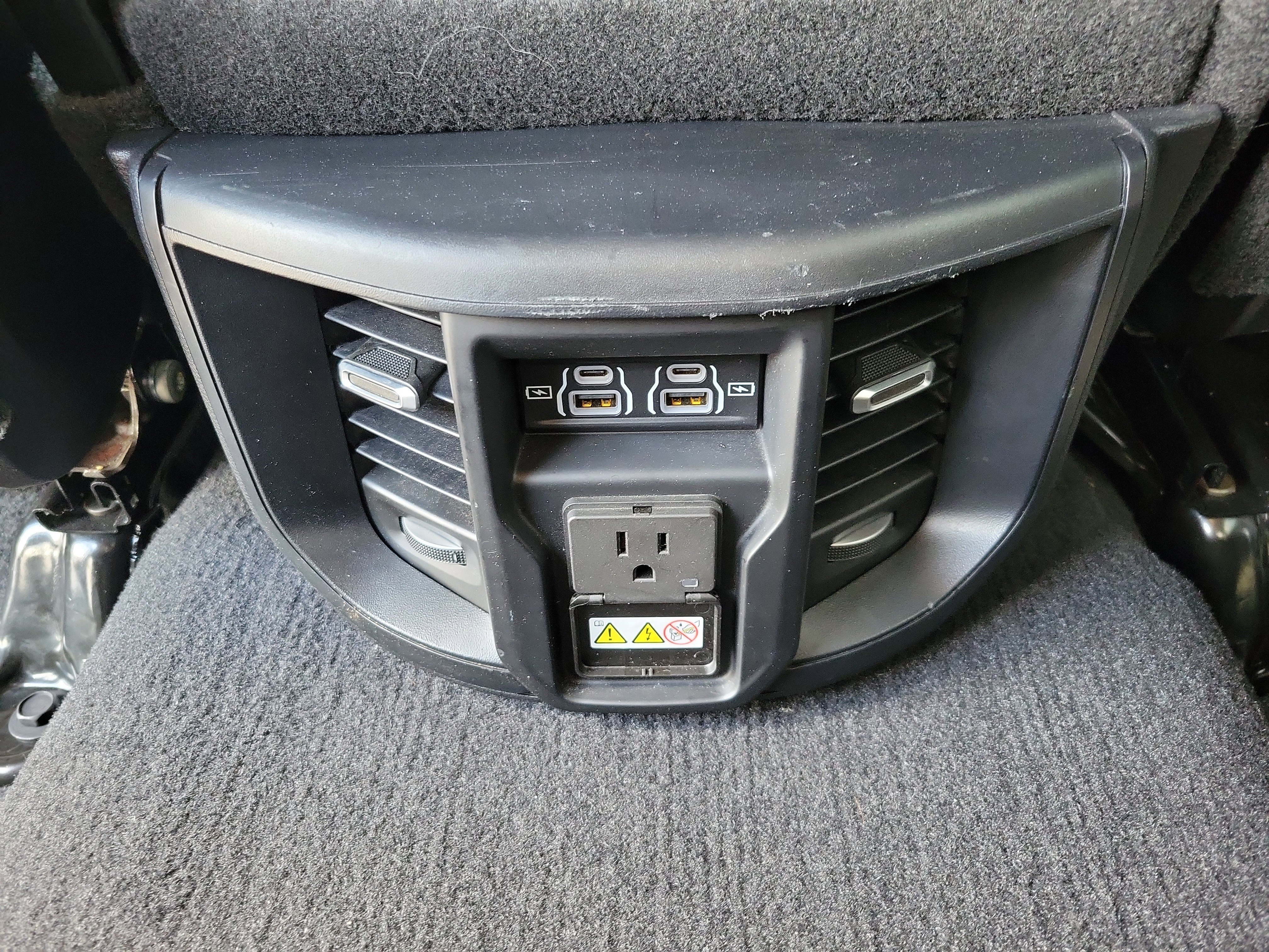 Used 2024 RAM 2500 Laramie w/ Safety Group image 9