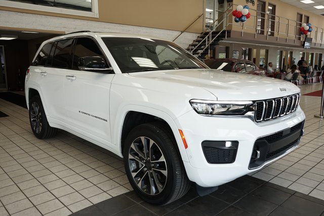 Used 2023 Jeep Grand Cherokee Overland image 19