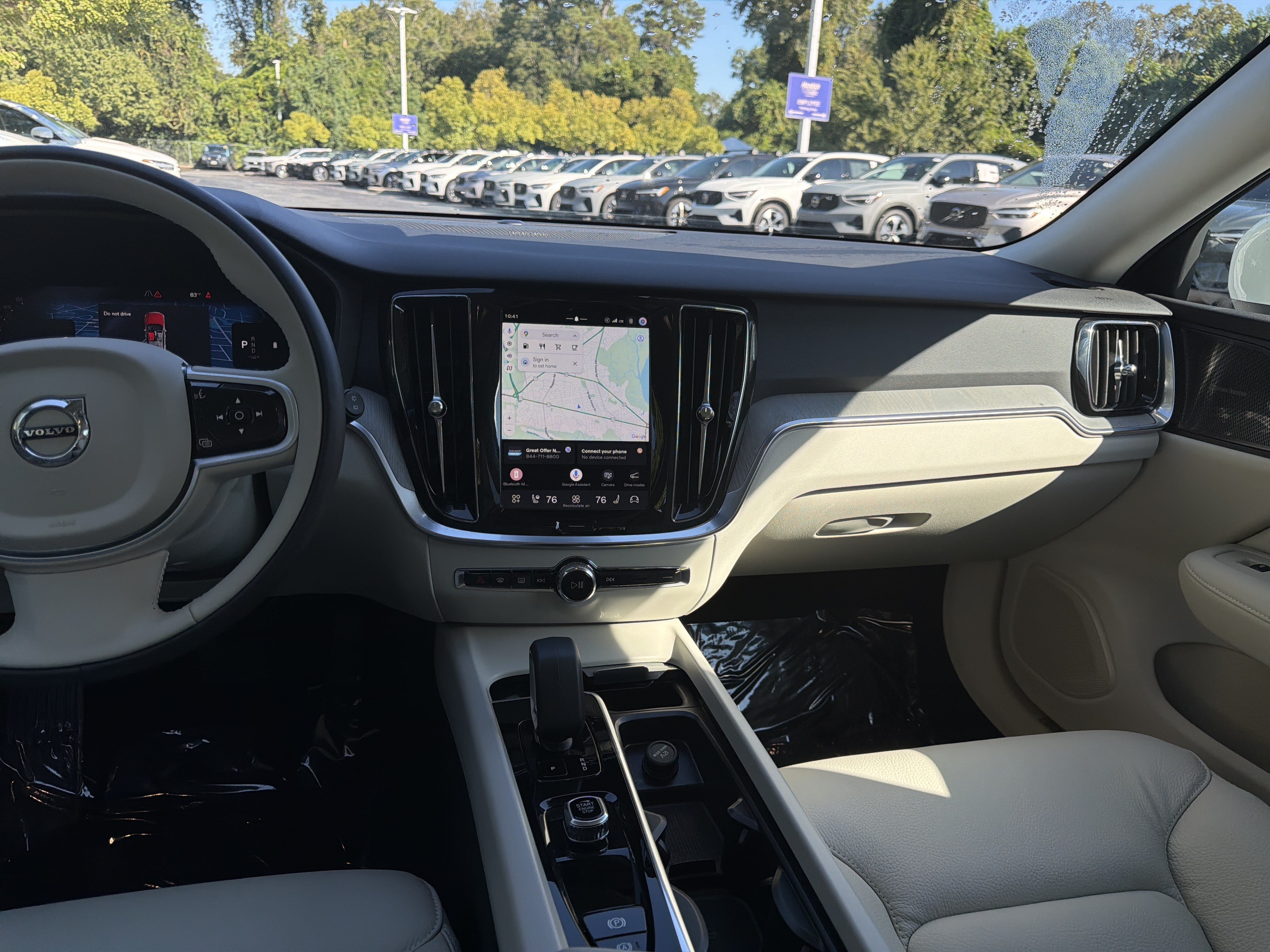 Certified 2026 Volvo V60 B5 Cross Country Plus w/ Climate Package AWD/4WD image 31