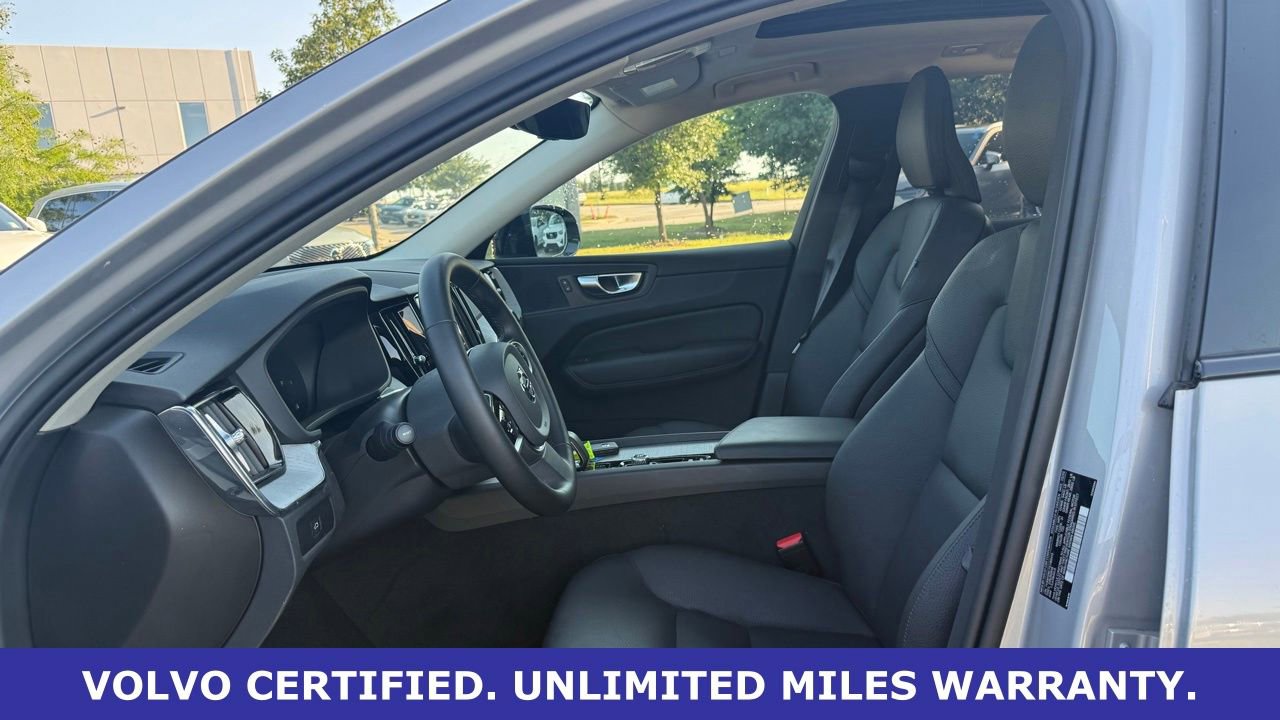 Certified 2025 Volvo XC60 B5 Plus AWD/4WD image 16