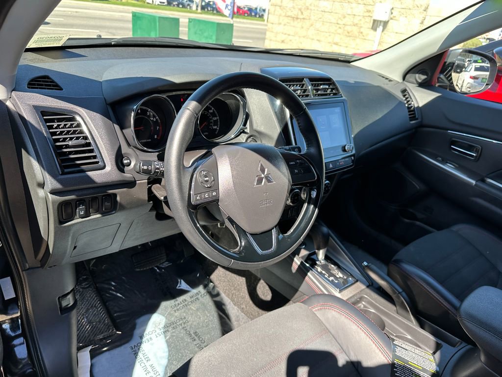 Used 2025 Mitsubishi Outlander Sport SE image 19