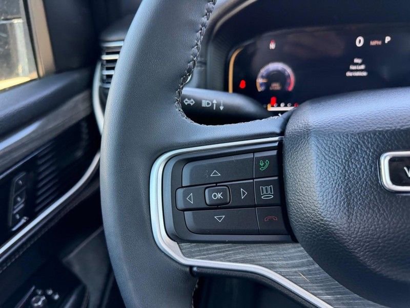 Used 2024 Jeep Wagoneer Series II image 13