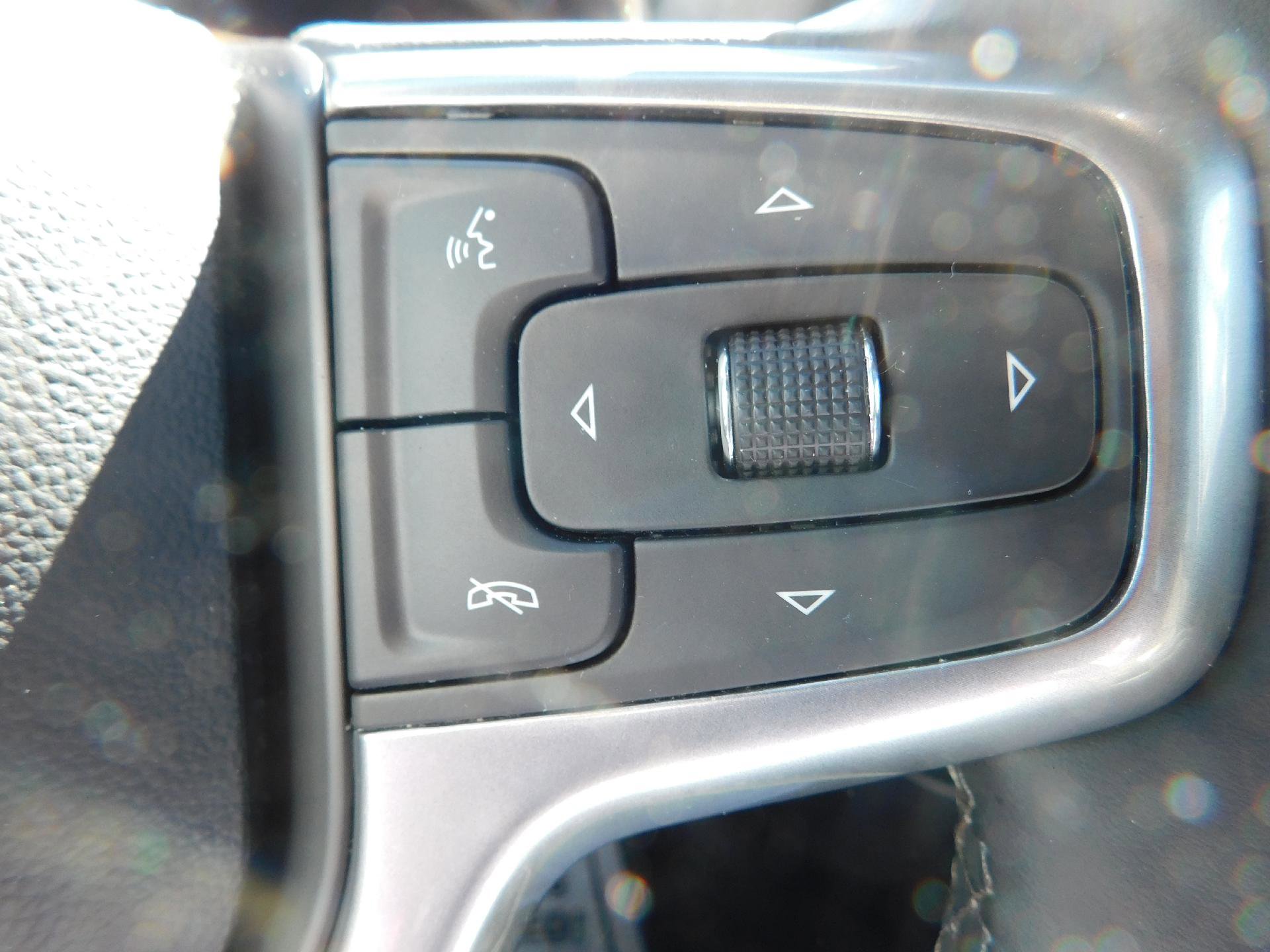 Used 2024 Chevrolet Silverado 1500 LT image 32