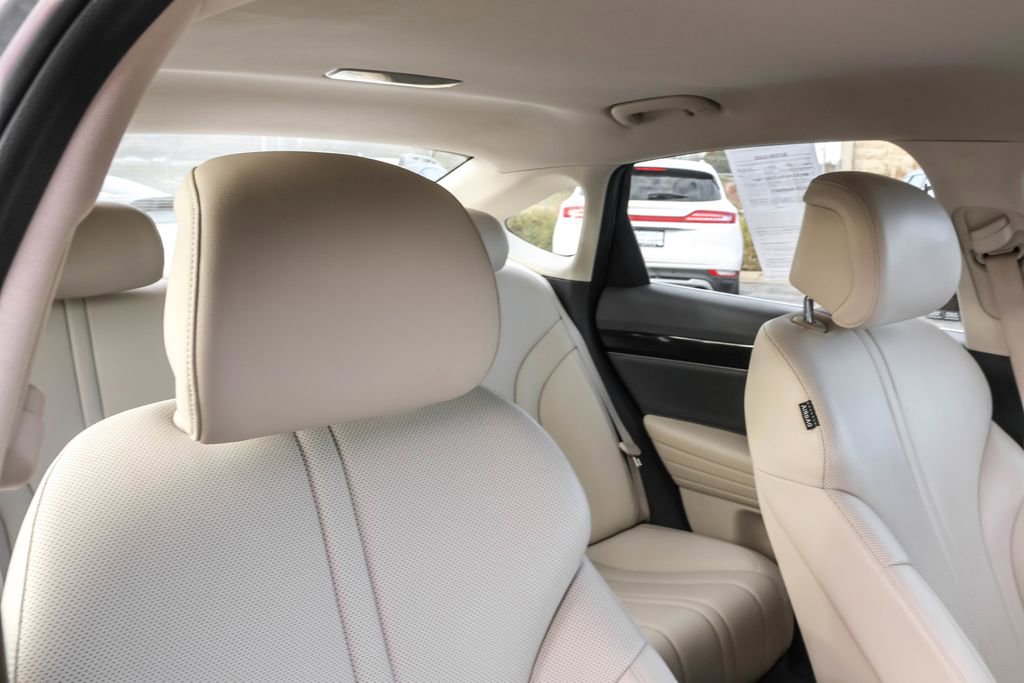 Used 2022 Genesis G80 2.5T image 43