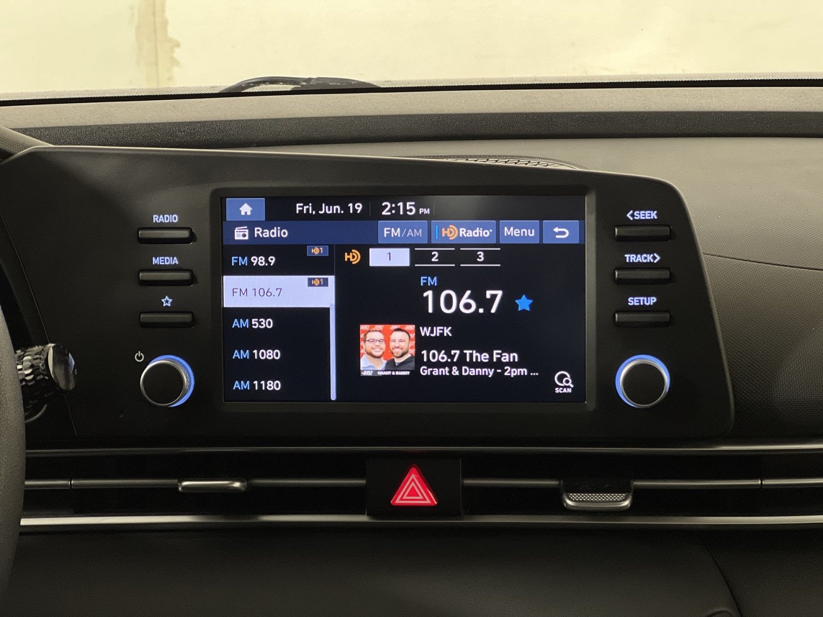 Used 2023 Hyundai Elantra SE FWD image 18