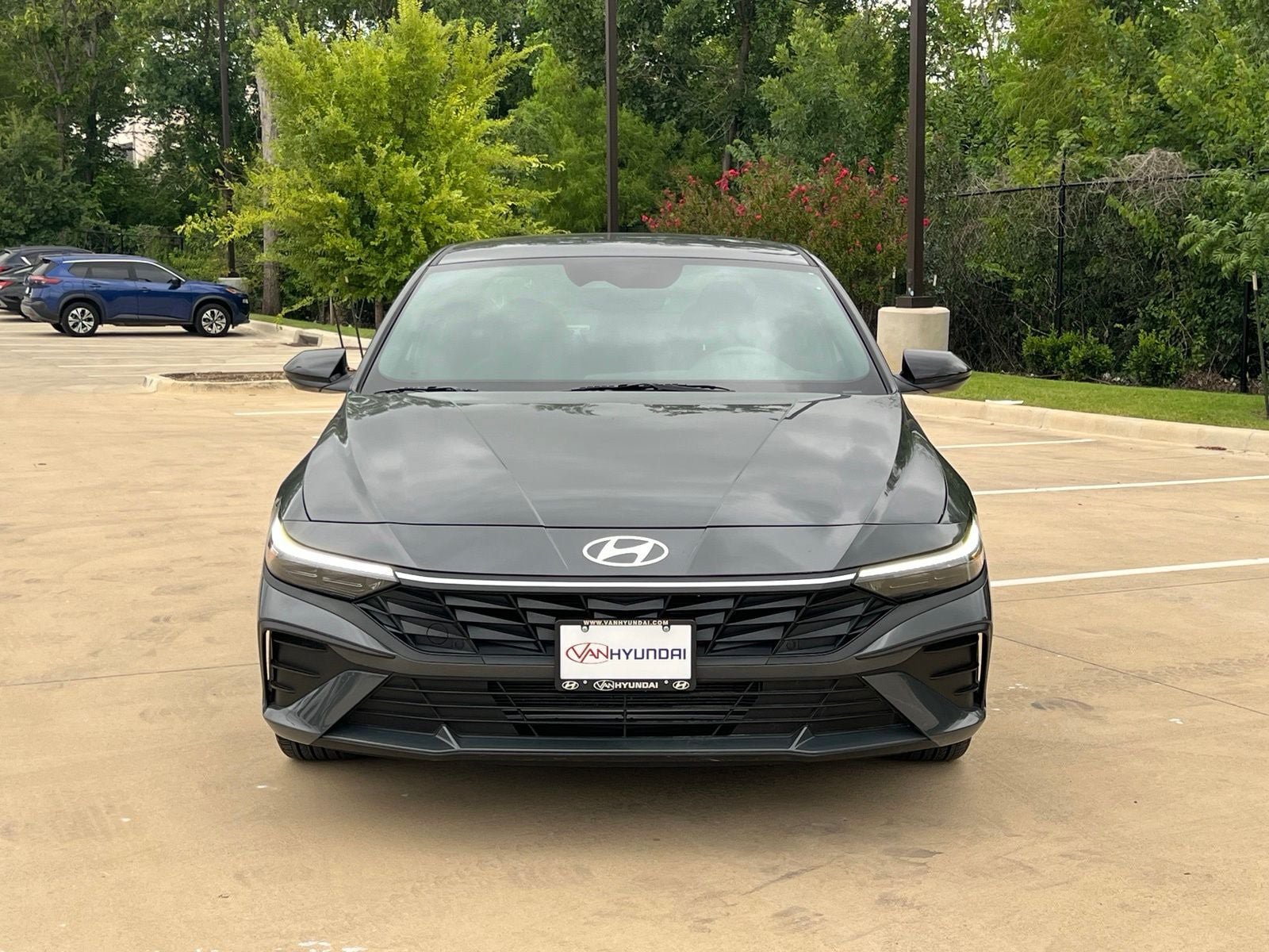 Used 2026 Hyundai Elantra Sport FWD image 2