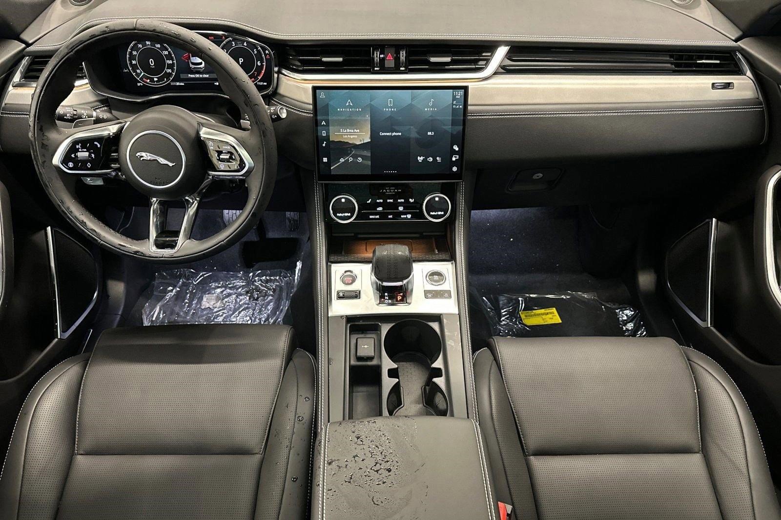 New 2026 Jaguar F-PACE R-Dynamic S image 13