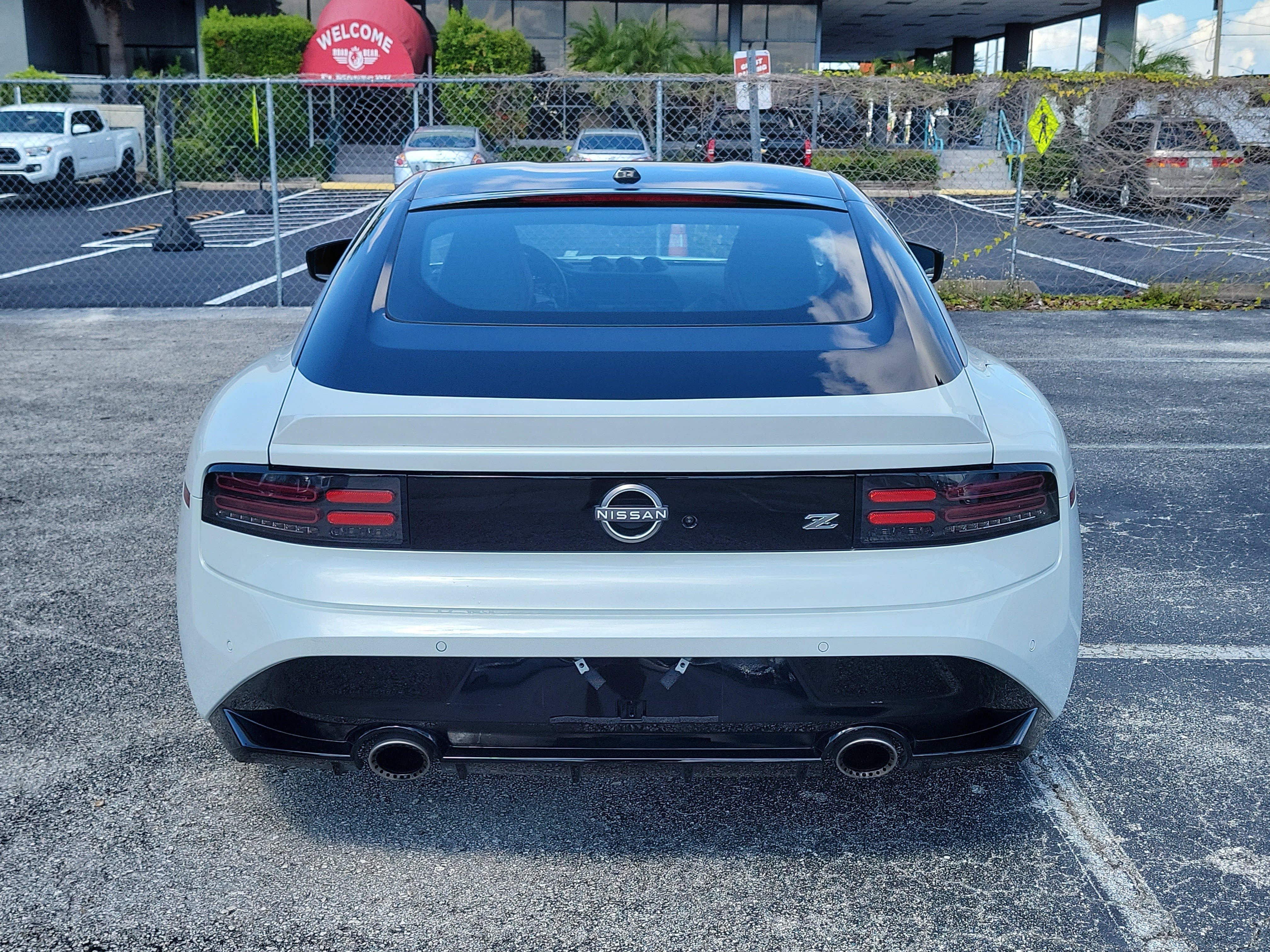 Certified 2024 Nissan Z Performance w/ Floor Mat Package RWD image 4