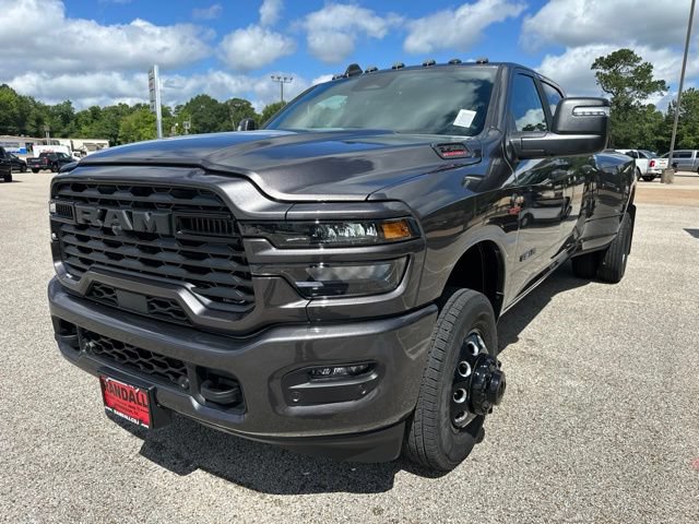 New 2026 RAM 3500 Lone Star AWD/4WD image 3