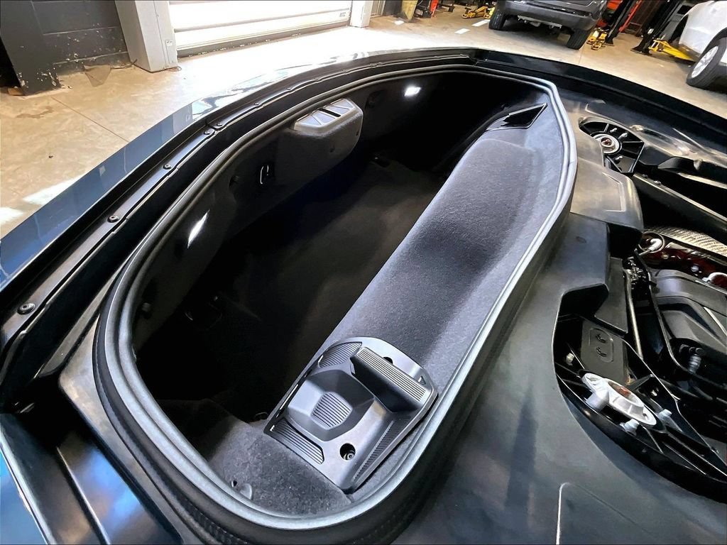 Used 2020 Chevrolet Corvette Stingray Preferred Cpe w/ 2LT Preferred Equipment Group RWD image 16