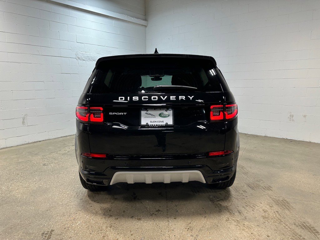 New 2025 Land Rover Discovery Sport S image 3