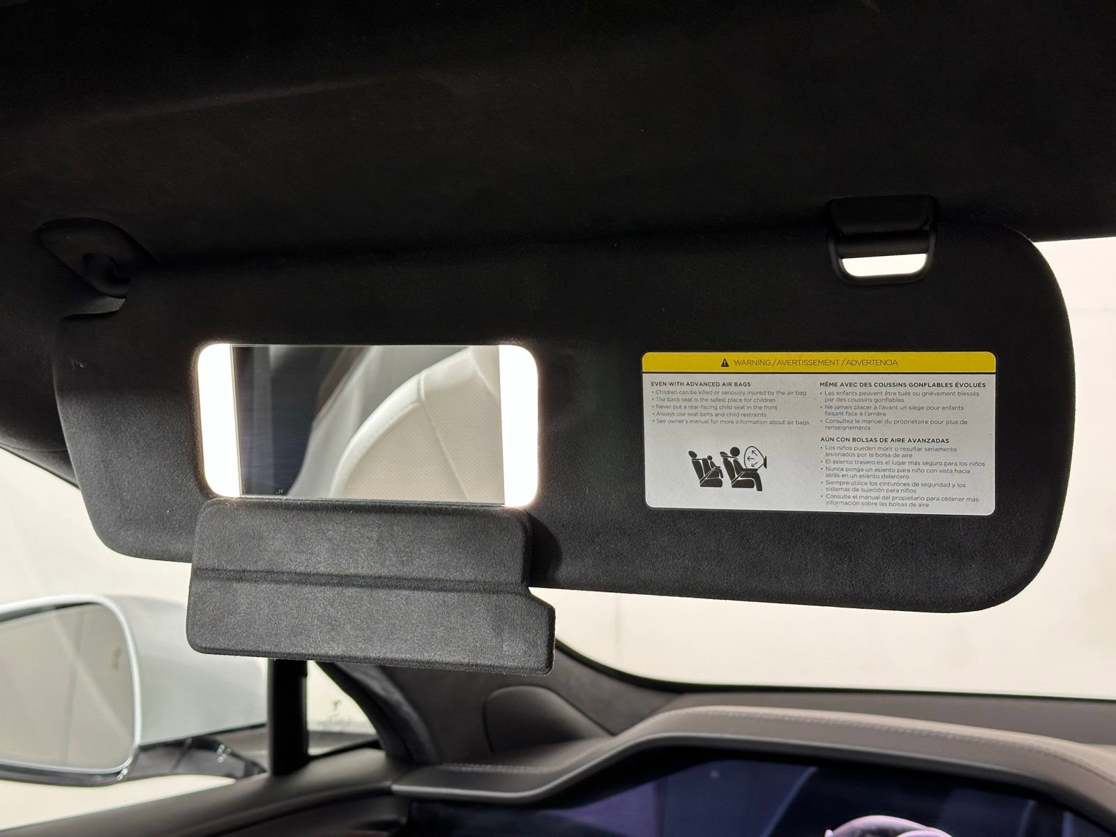 Used 2022 Tesla Model S image 12