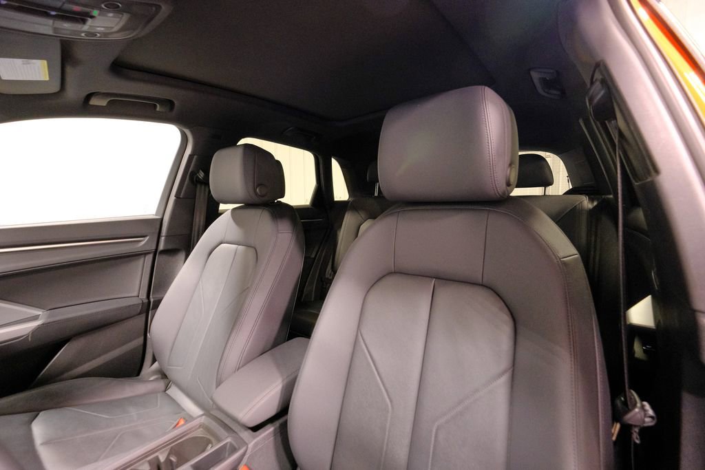 Used 2025 Audi Q3 2.0T Premium image 26
