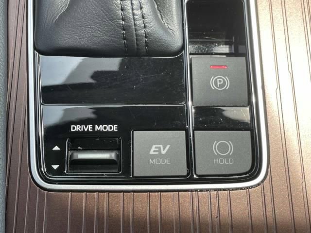 Used 2022 Toyota Sienna XLE image 32