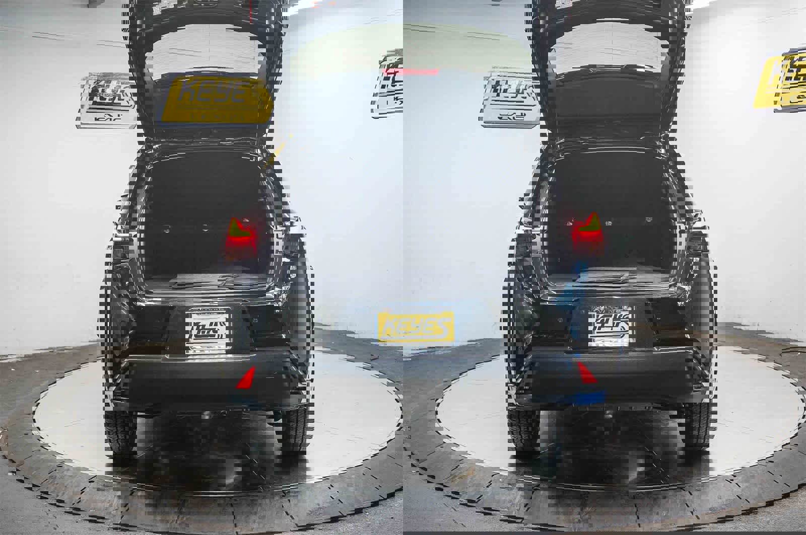 Used 2024 Lexus UX 250h FWD image 27