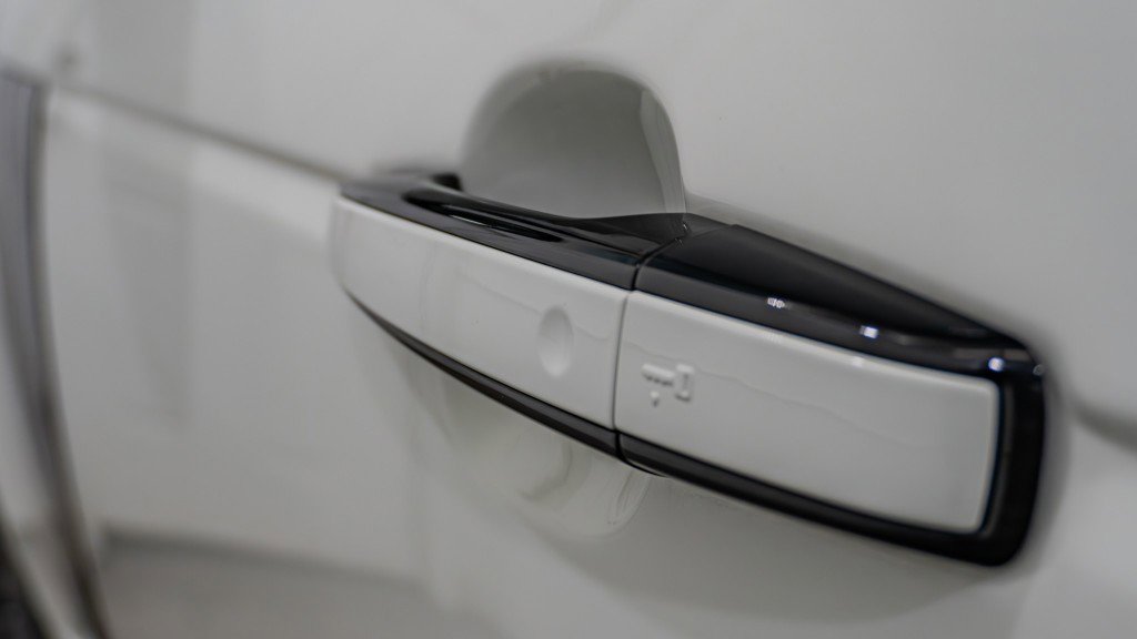 Used 2021 Land Rover Range Rover Autobiography Fifty Edition image 14