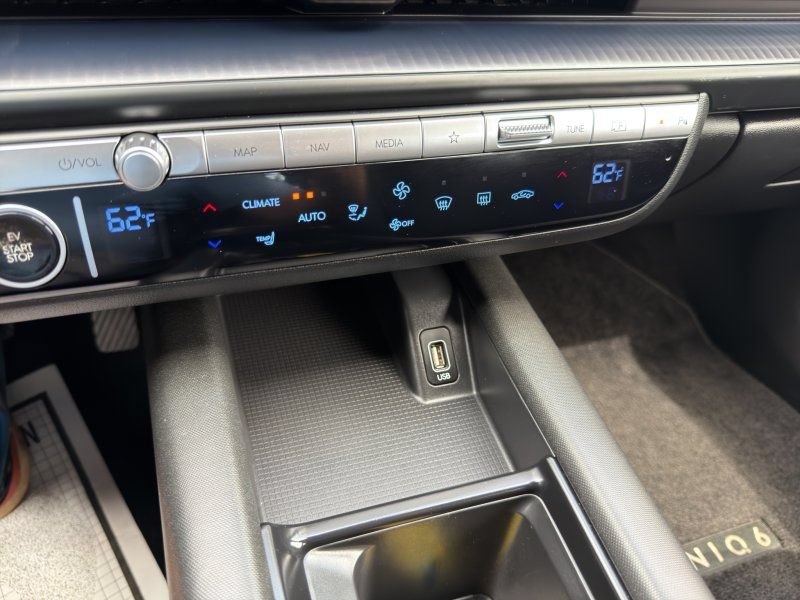 Used 2024 Hyundai Ioniq 6 SE AWD image 18
