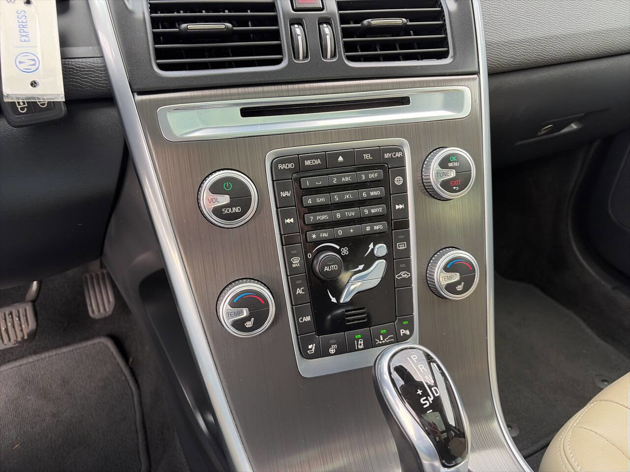 Used 2016 Volvo XC60 T5 Premier image 32