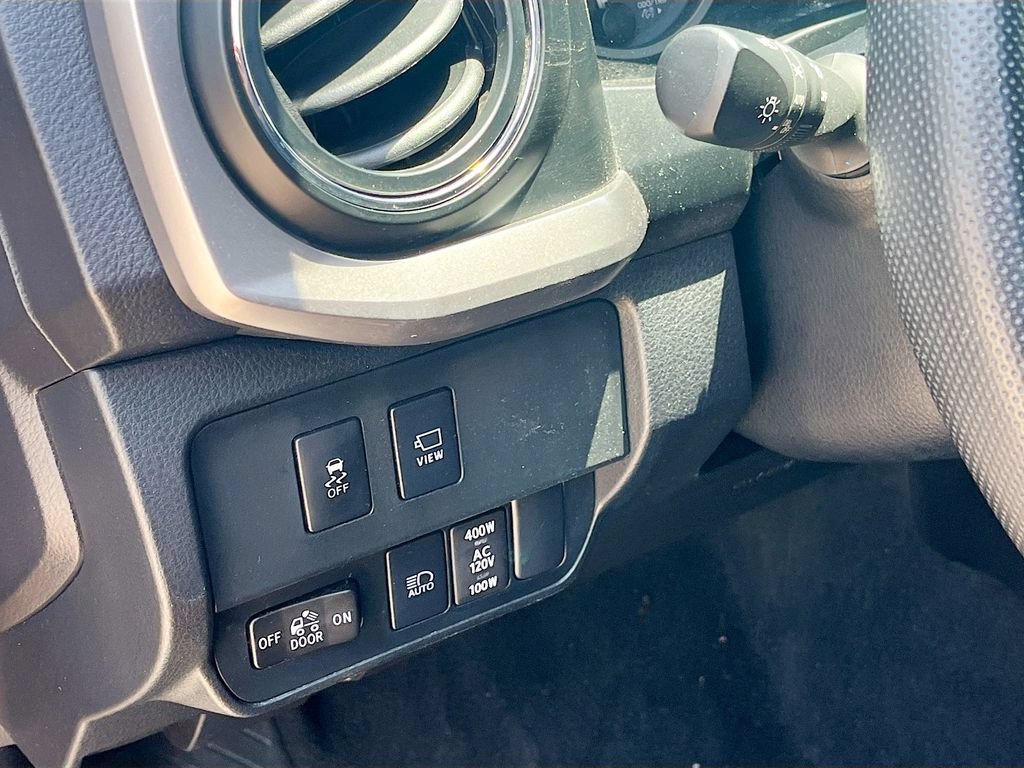 Used 2023 Toyota Tacoma Limited w/ Nightshade Package AWD/4WD image 10