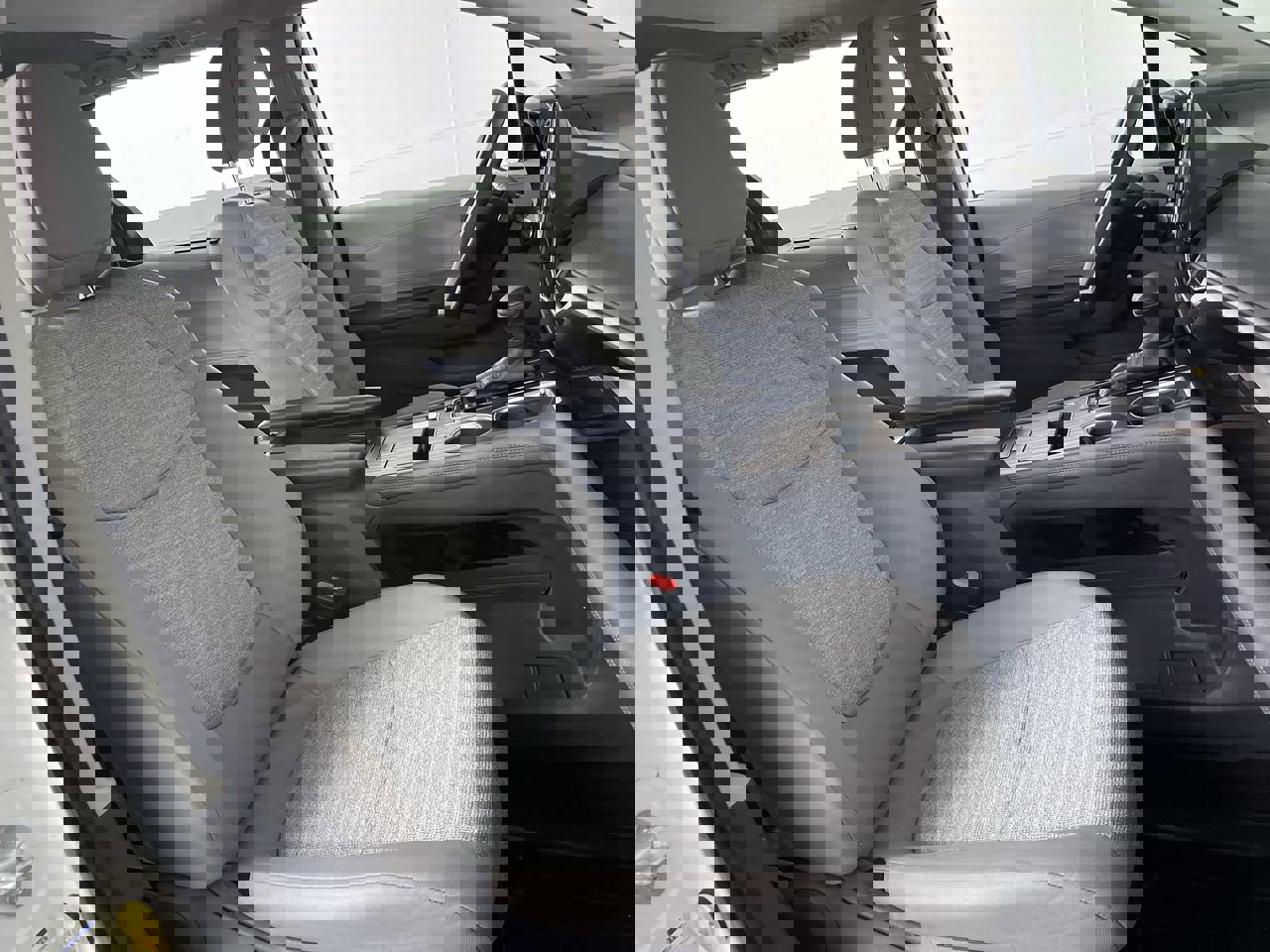 Used 2021 Toyota Sienna LE w/ LE Plus Package image 23