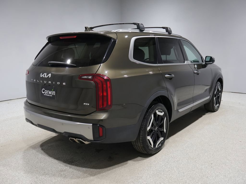 Used 2025 Kia Telluride S AWD/4WD image 2