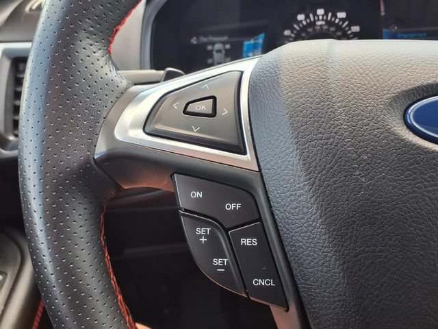 Used 2024 Ford Edge ST-Line w/ Class II Trailer Tow Package AWD/4WD image 31