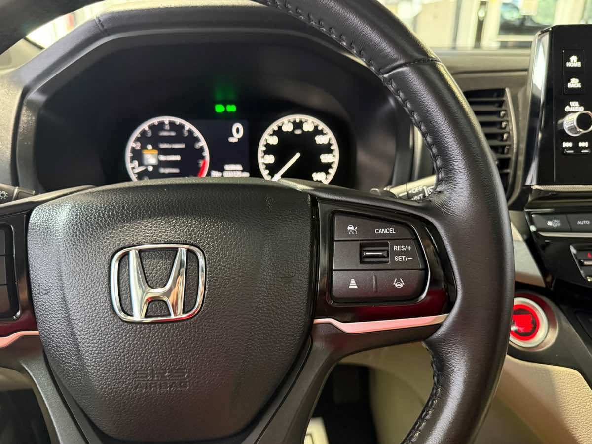 Used 2025 Honda Odyssey EX-L image 11