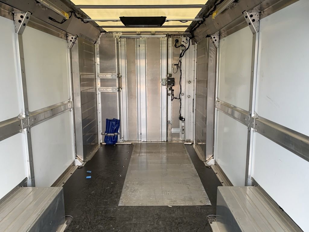 Used 2024 Chevrolet Brightdrop 600 w/ Commercial Equipment Package AWD/4WD image 12