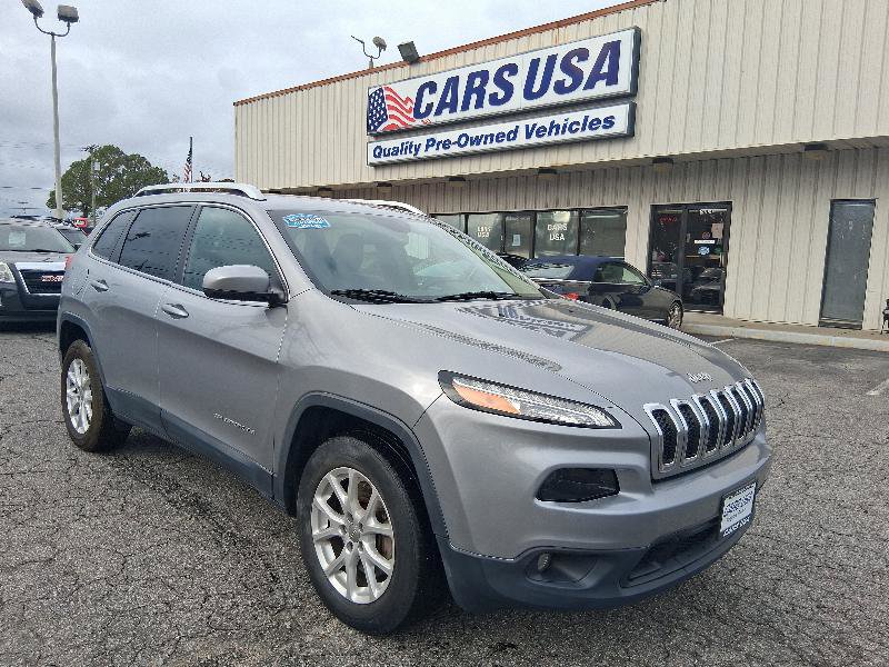 Used 2015 Jeep Cherokee Latitude w/ Cold Weather Group image 12