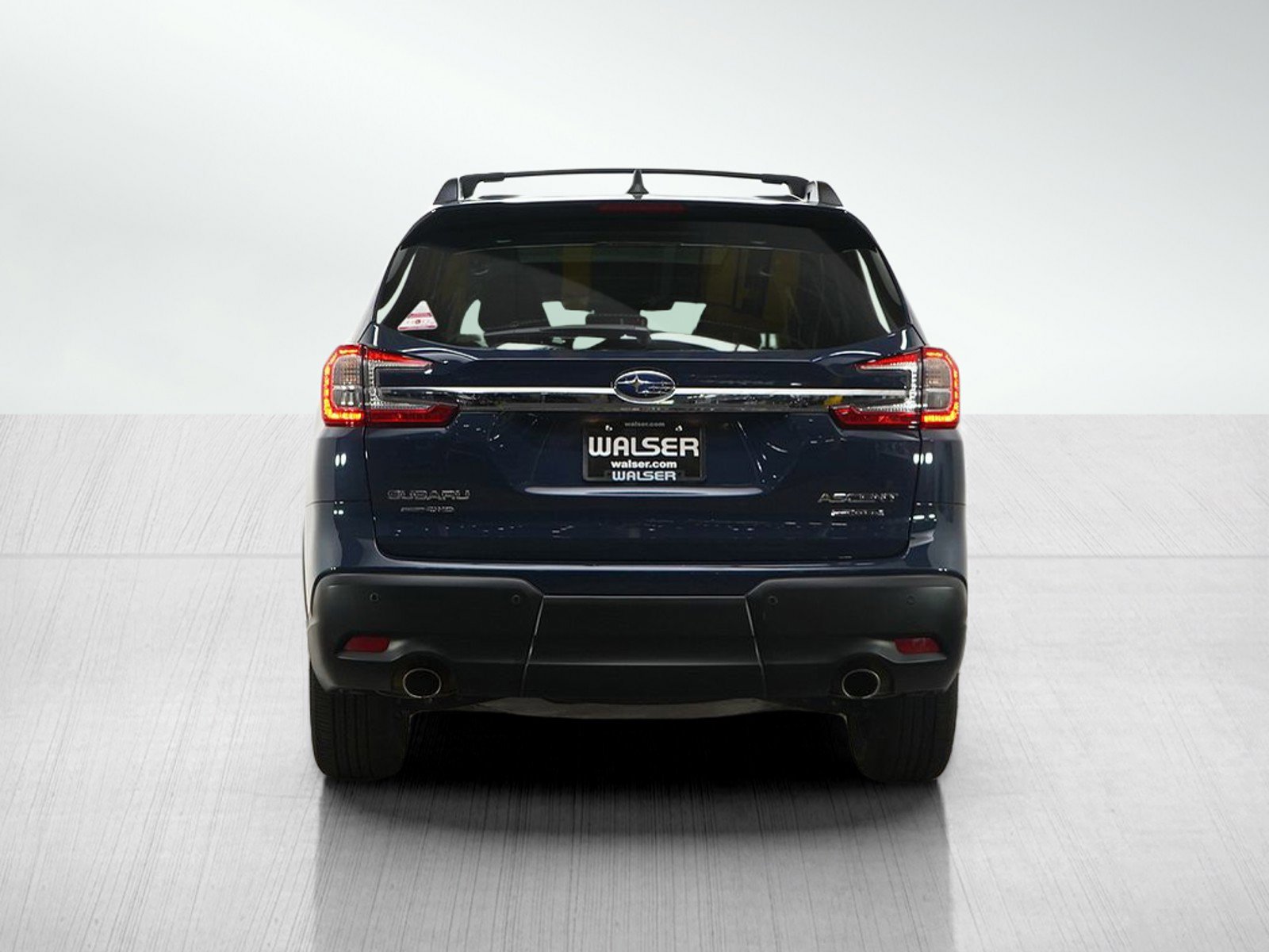 Used 2024 Subaru Ascent Limited w/ Technology Package AWD/4WD image 4