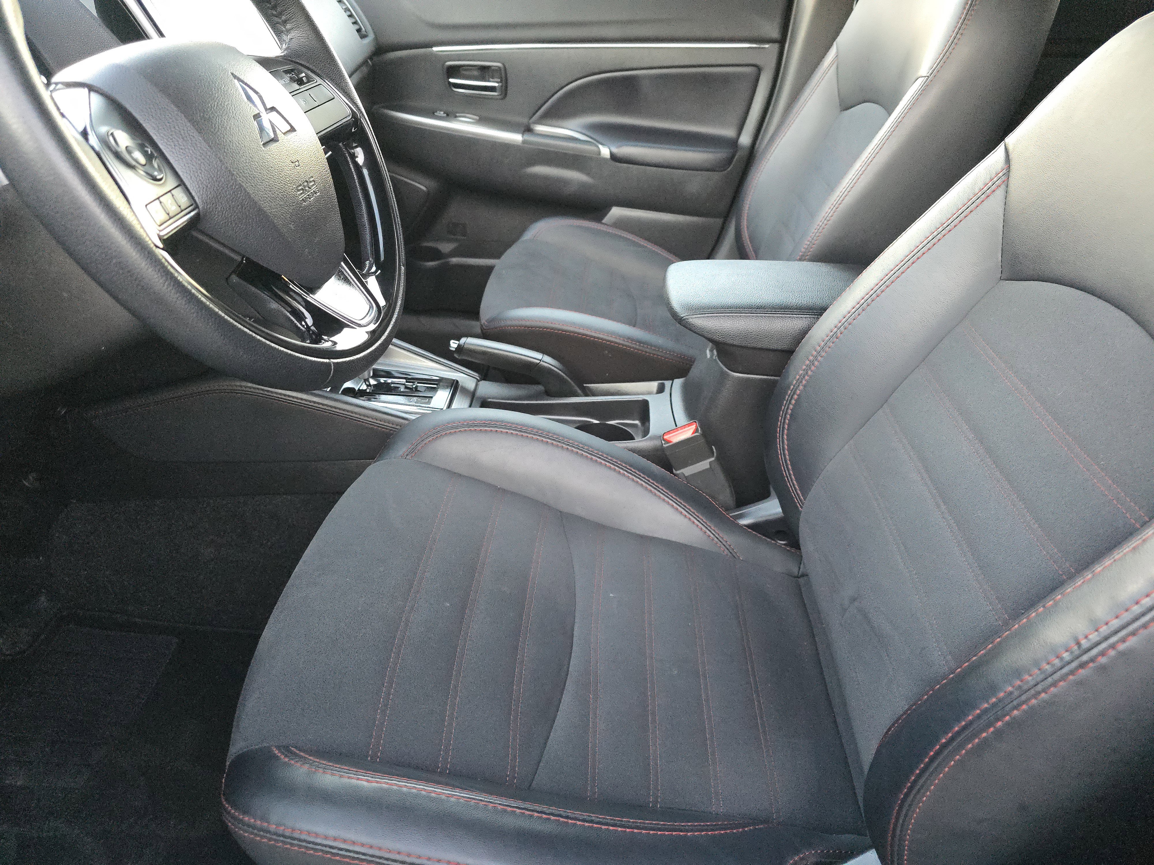 Used 2024 Mitsubishi Outlander Sport SE image 8