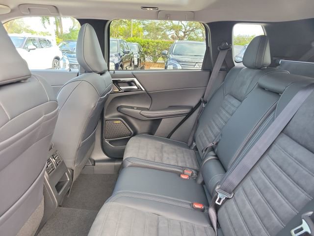 New 2026 Mitsubishi Outlander SE FWD image 14
